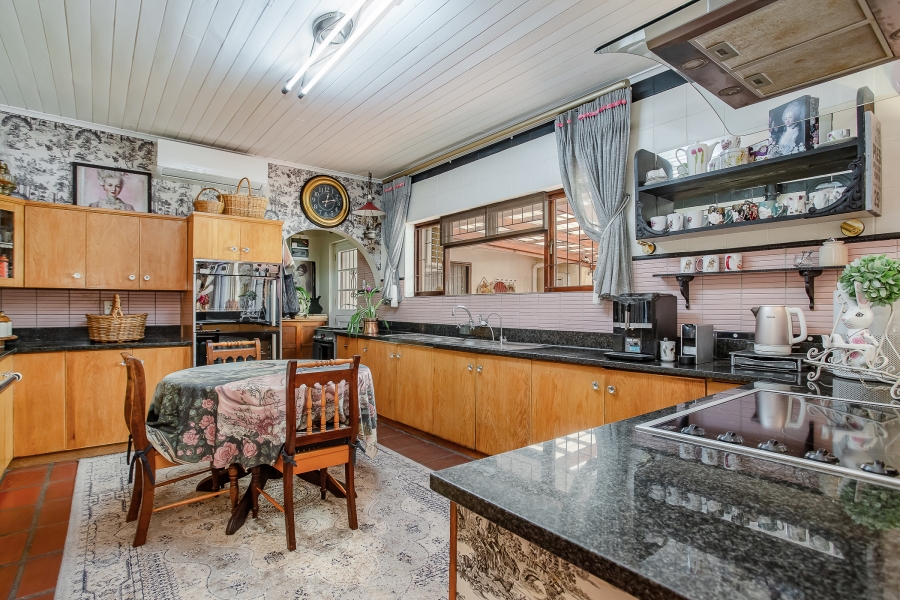 To Let 6 Bedroom Property for Rent in Groenvlei Western Cape